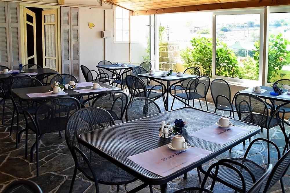 Attica Hotel Ephie Vathí Exteriör bild